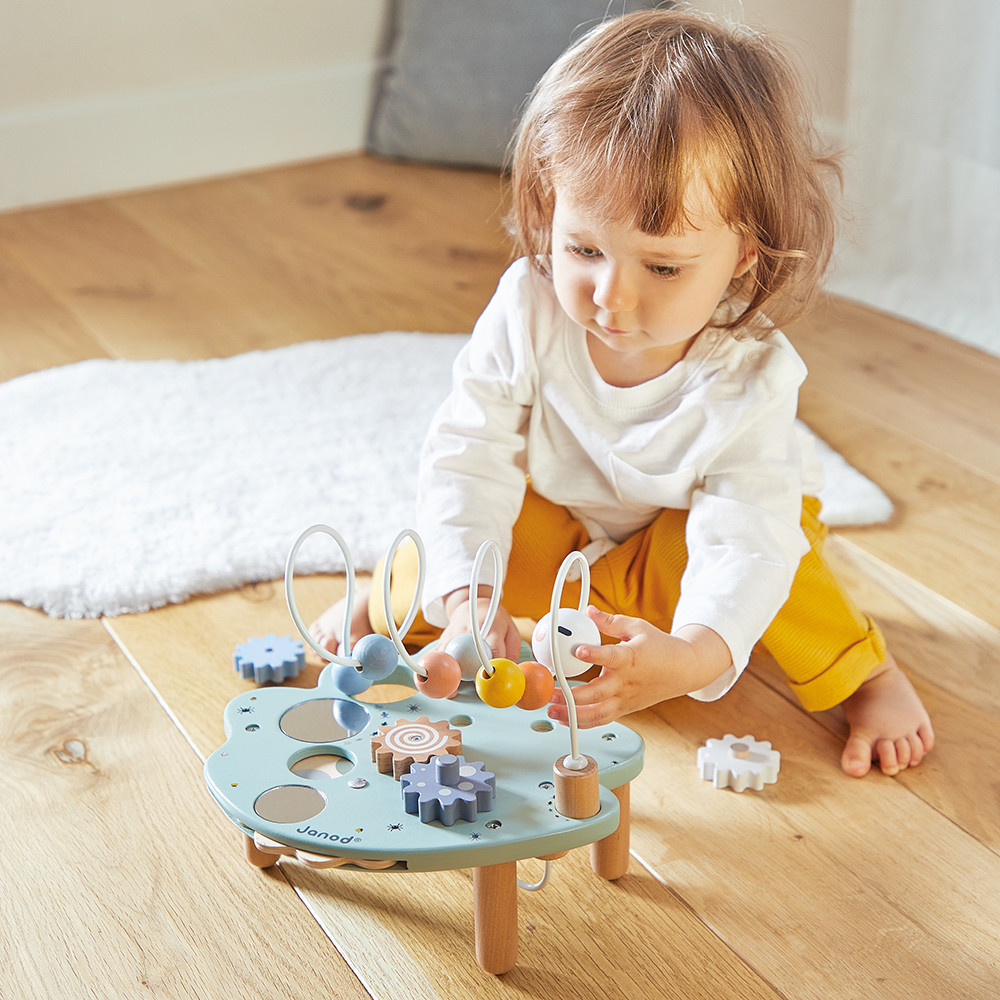 Sweet Cocoon Activity Leaf : Manipulation &amp; stackers Janod - J04056