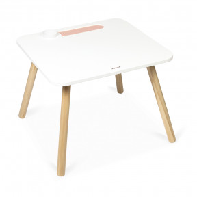 Mesa clásica de madera