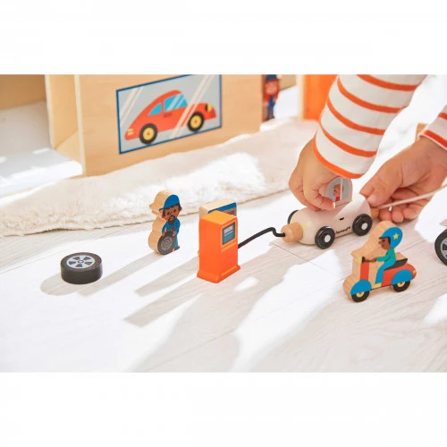 Garage en bois pour enfant dès 2 ans avec 15 accessoires JANOD