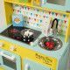 Grande Cuisine Happy Day en bois sonore lumineuse 7 accessoires enfant à partir de 3 ans