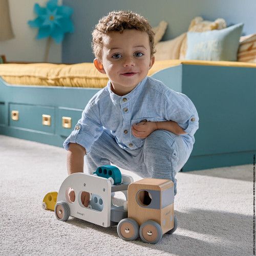 Camion avec remorque et 3 véhicules en bois FSC pour enfant dès 2 ans, roues en caoutchouc, Bolid de JANOD