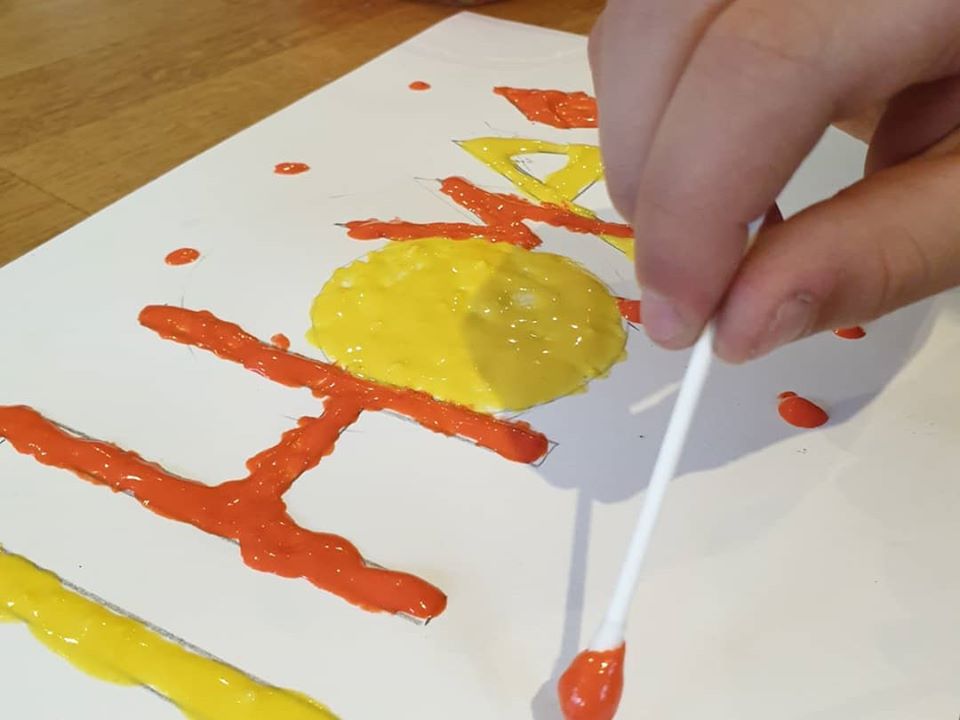 Activité amusante pour tous : La peinture gonflante !