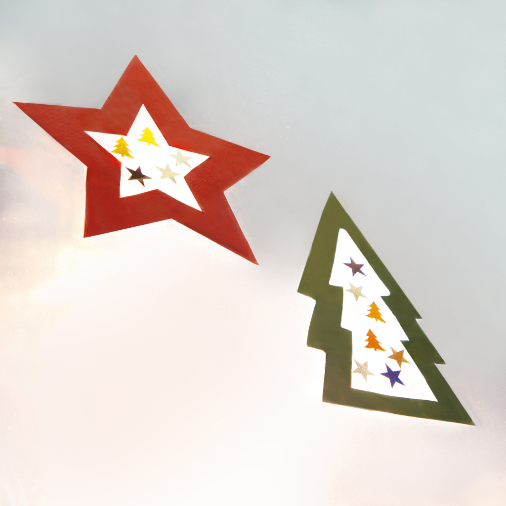 En attendant Noël, je fabrique mes décorations façon « vitraux »